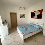 Apartment Vista Mare A Valona 5 Persone Vlore